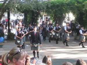 This free thing was so good, we even got a free concert. Scottish bagpipes rocking the joint. 